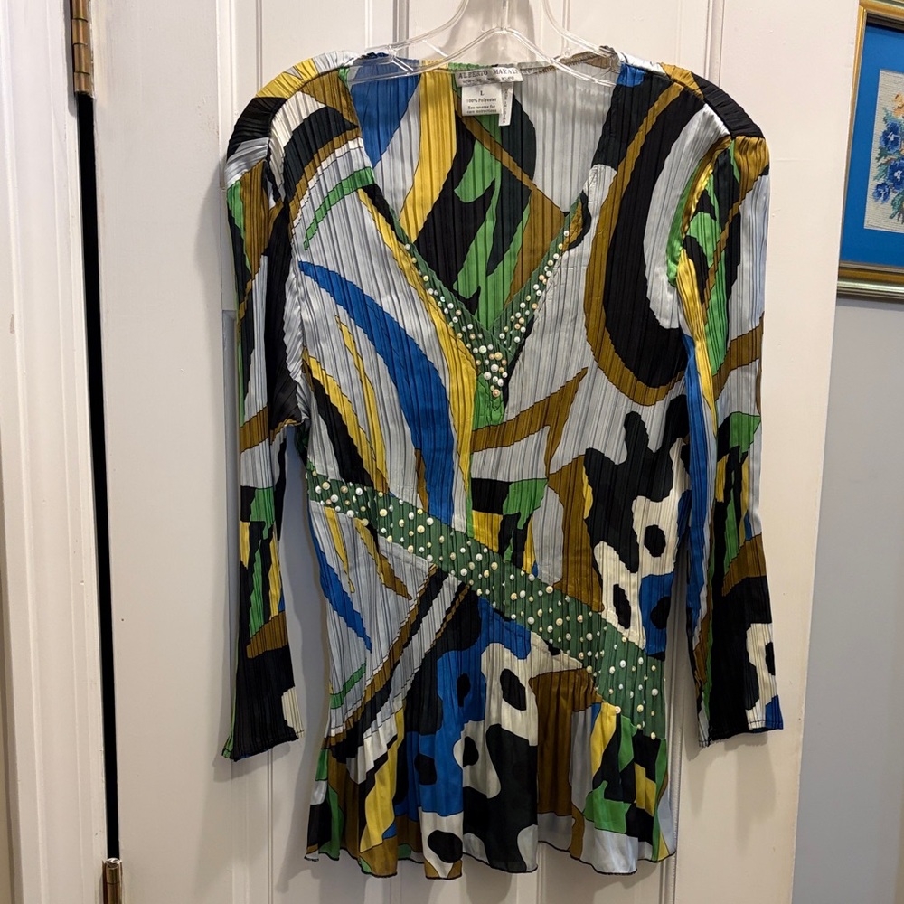 Alberto Makali Vibrant Pleated Blouse